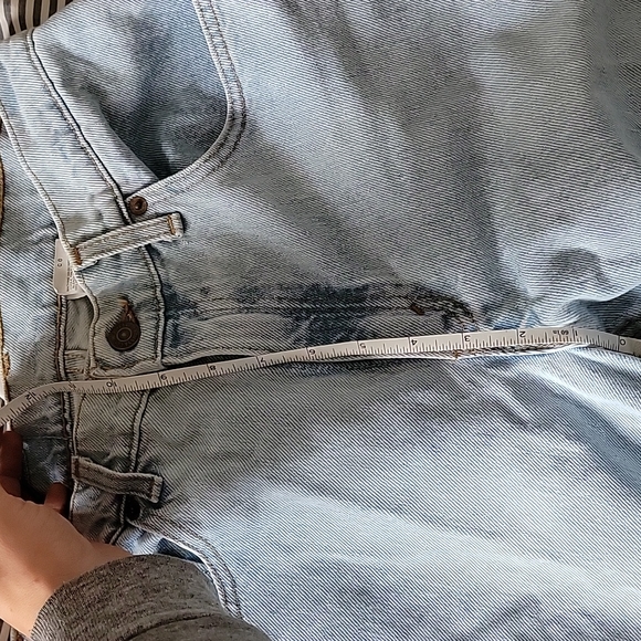 SOLD Vintage Levis 550 - Picture 8 of 11